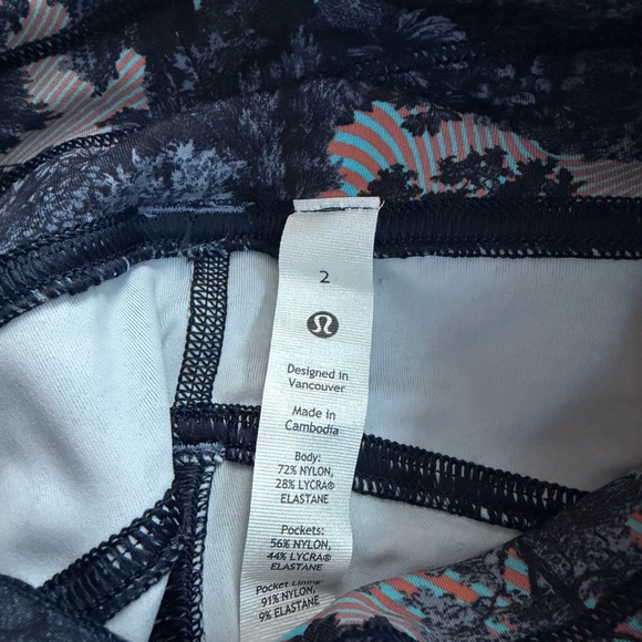 Lululemon Cargo Super-High-Rise Hiking 25" Size 2 new - Picture 9 of 9